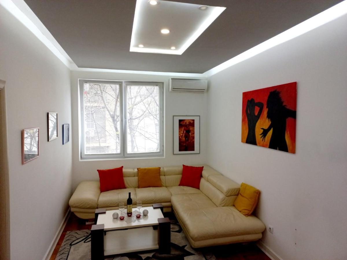 Apartment Alex Belgrad Exteriör bild