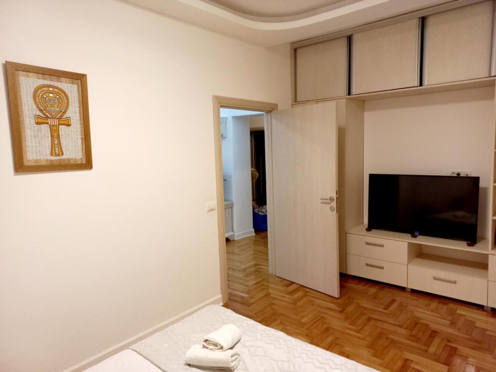Apartment Alex Belgrad Exteriör bild